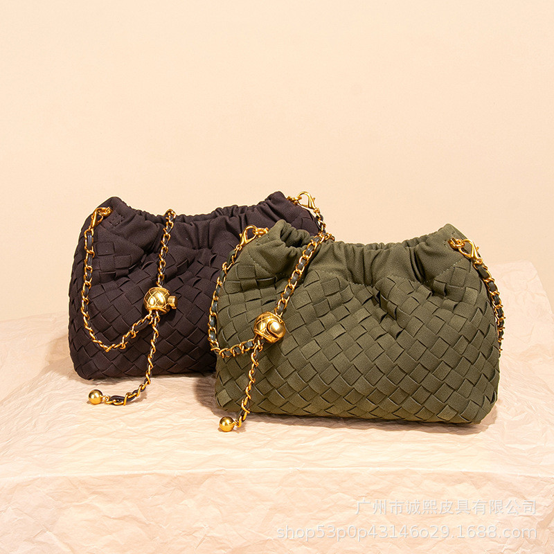Novo Tecido vintage high-end Plissado Nuvem Saco Cordão crossbody De Corrente em Oferta na Shopee