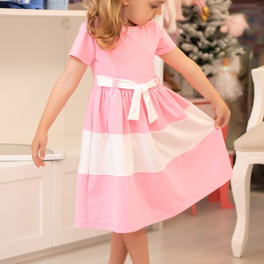 Vestido Infantil Longo Rosa Neon e Branco Recortes Rodado Laço Manga Curta Laço