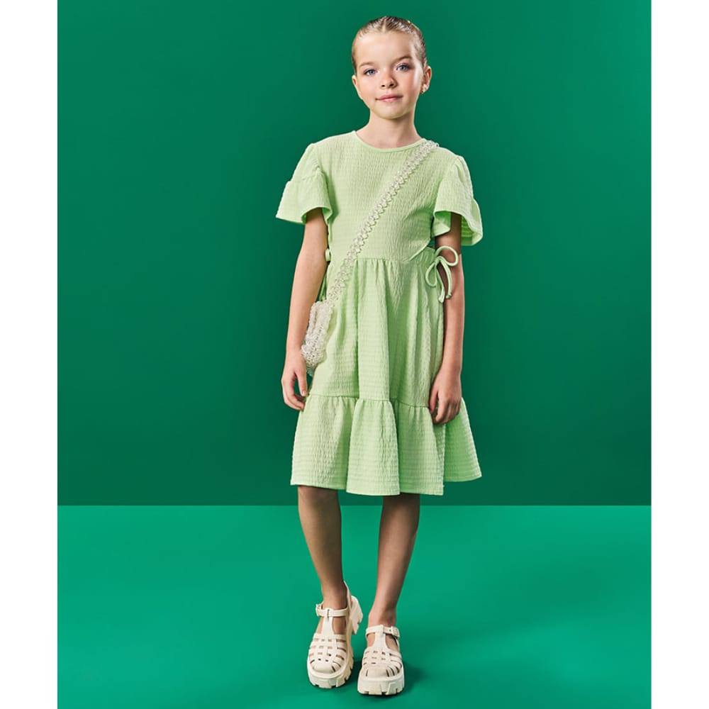 Vestido Menina em Malha Lastex Verde com Recorte Lateral Beli.me