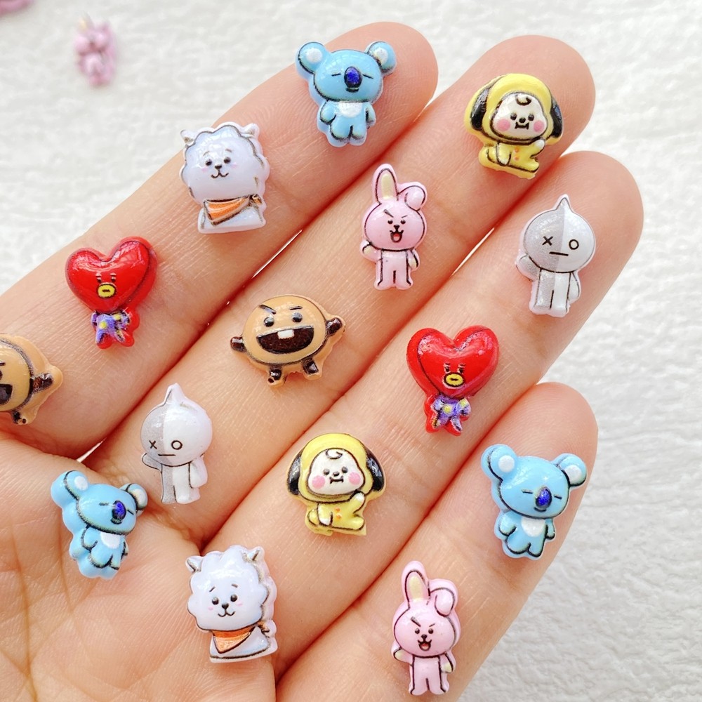 50 Pçs Resina Bonito 3D Mini Misturado Dos Desenhos Animados Coelho , Coração , Filhote De Cachorro , Robô Volta Plana S