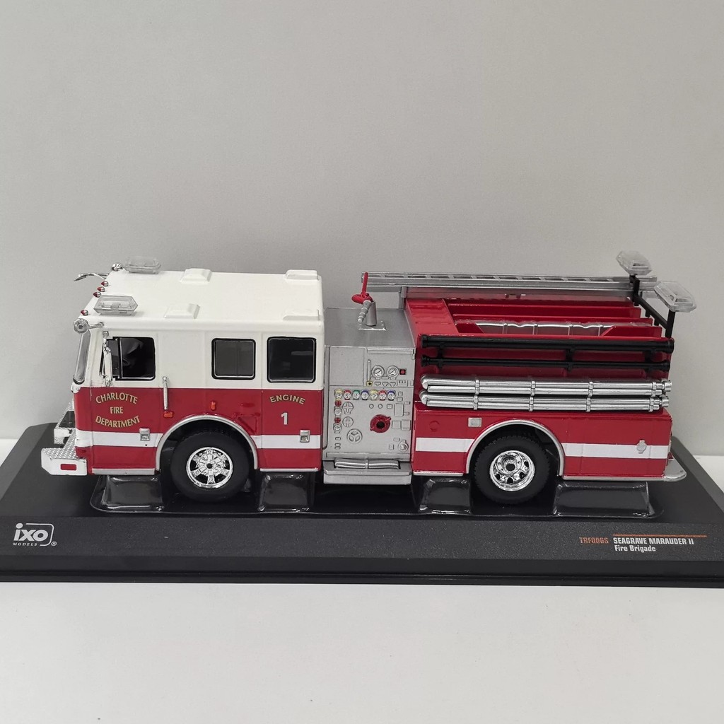 IXO 1/43 Seagrave Marauder II FIRE brigada FIRE Truck Pump Truck Modelo Espelho traseiro de liga com defeitos Olhe para