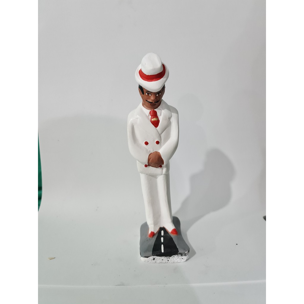 ZE PILINTRA ROUPA BRANCA 20 CM