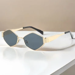 Óculos de Sol Feminino Vintage Proteção UV400 Design Clássico e Sofisticado