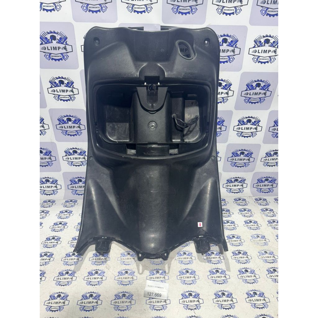 CARENAGEM PROTETOR DE PERNA LEAD 110 09/16 ORIGINAL C/AVARIA