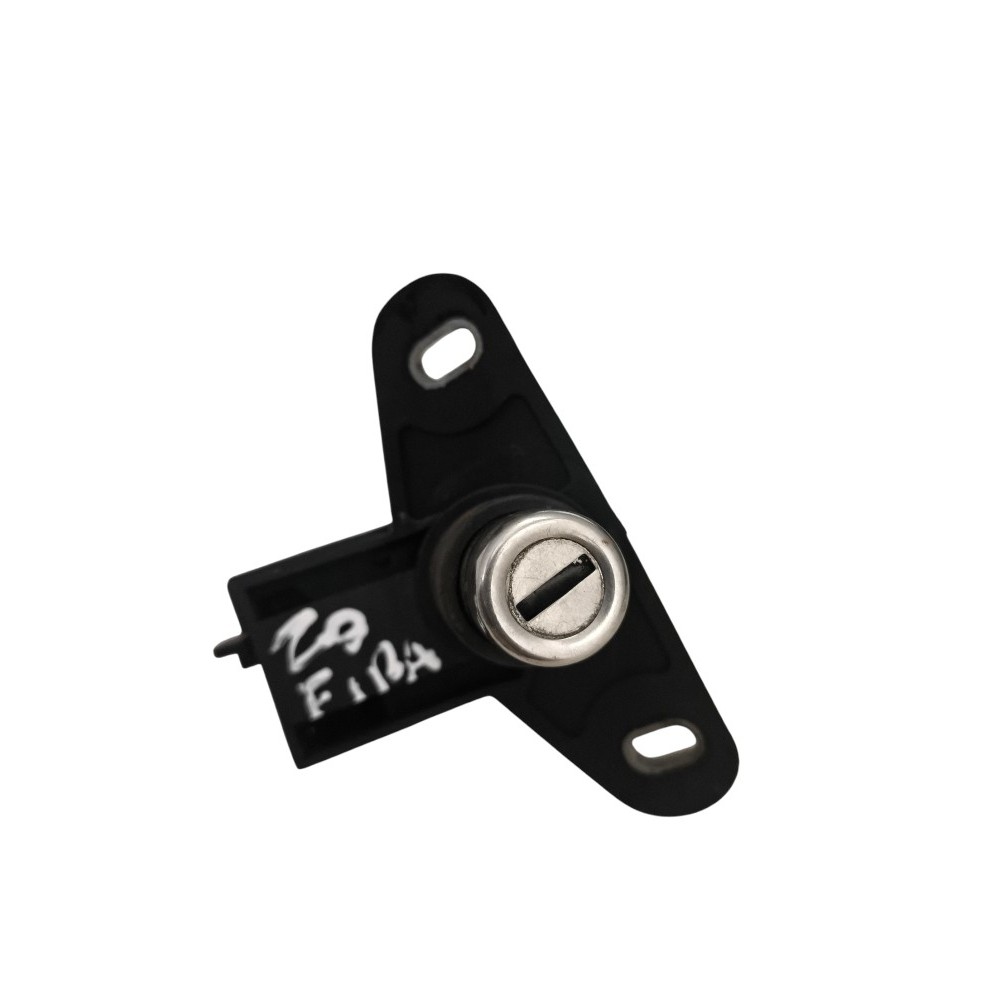 Miolo fechadura porta malas gm zafira 2002 a 2010