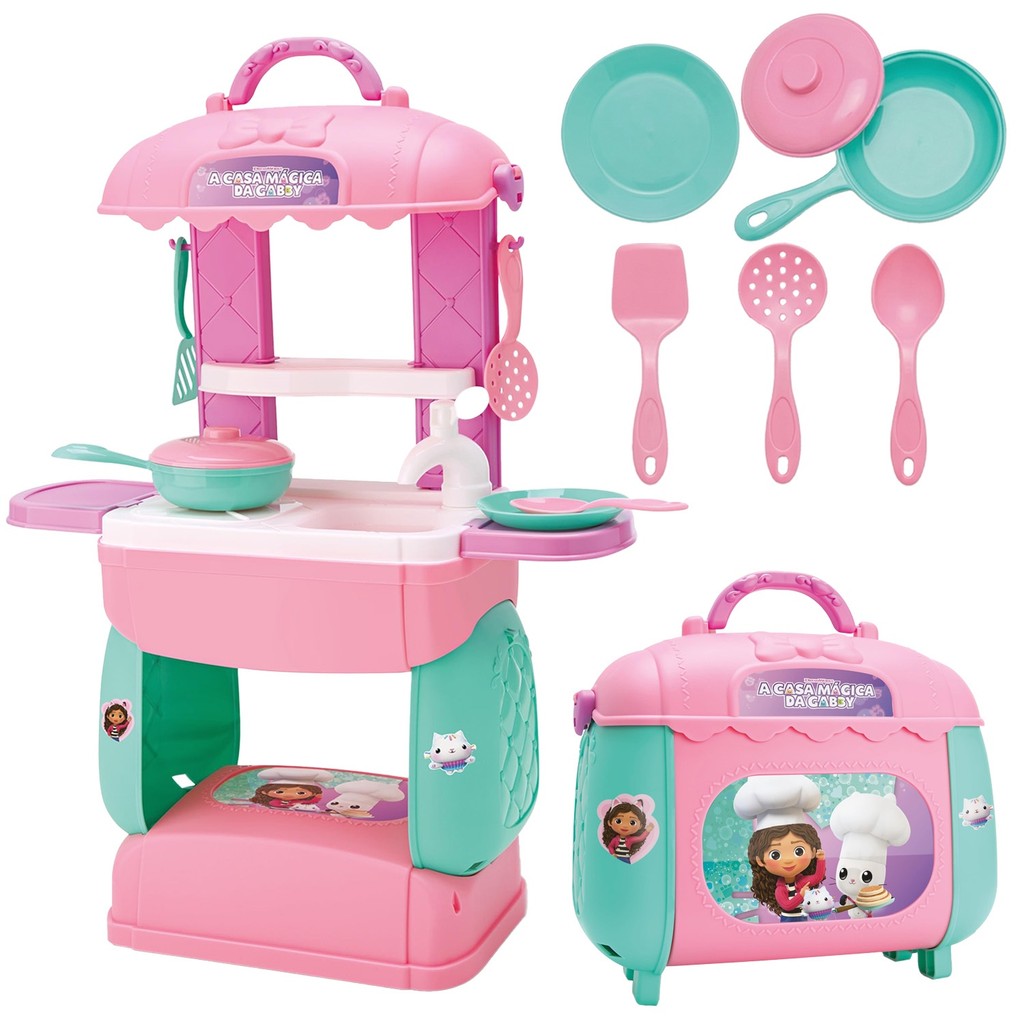 Bag Kitchen Casa Mágica Da Gabby Mini Cozinha Infantil Maleta 2 Em 1 Portátil  - Bambola