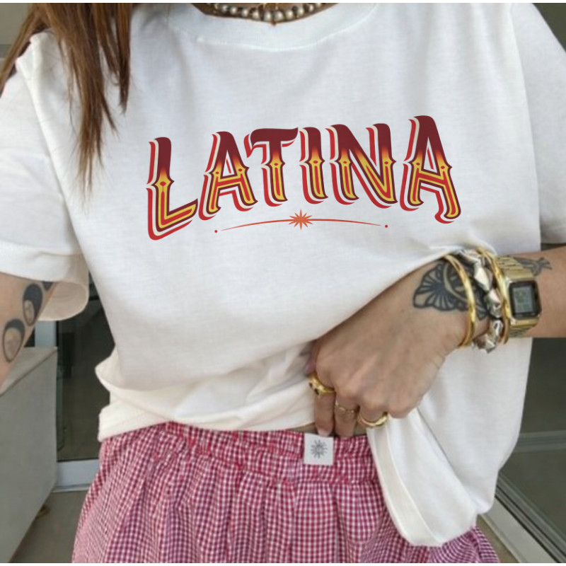 Camiseta Feminina Latina Streetwear 100% Algodão Premium Blusinha Estampada Manga Curta Confortável