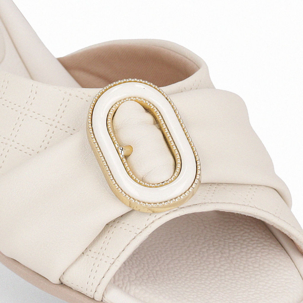 Detalhes do Tamanco Taila Salto Baixo Off White