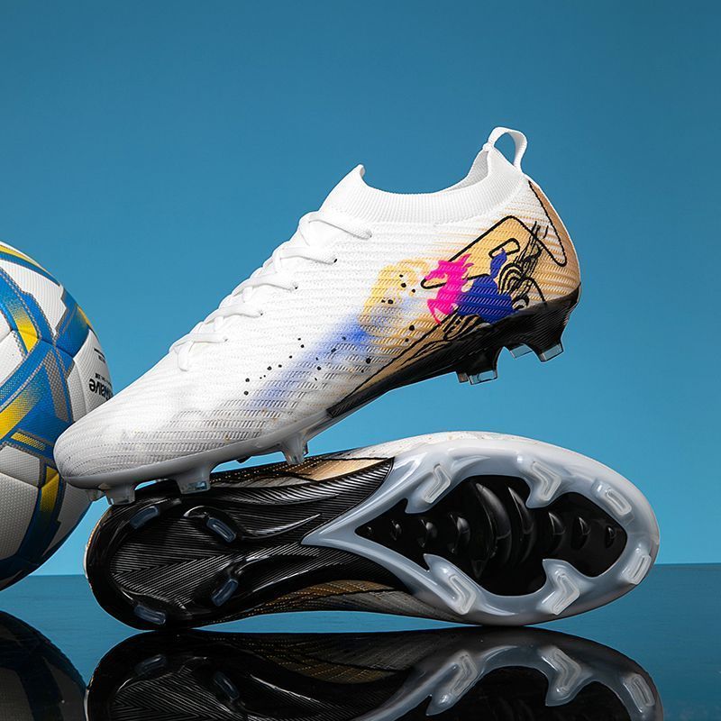 2026 novo estilo botas de futebol adulto profissional resistente ao desgaste picos longos crianças respirável masculino 