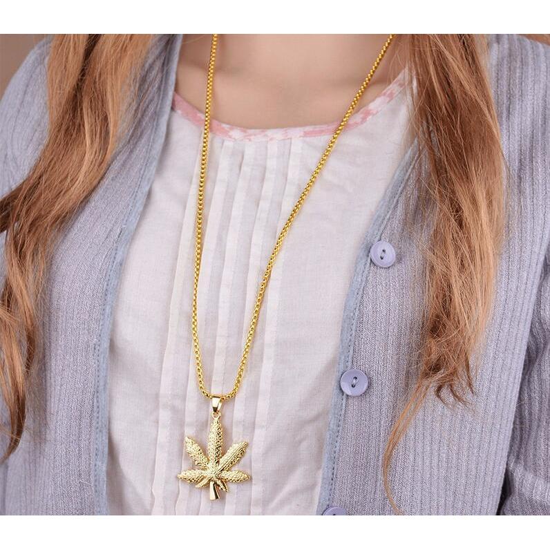 Corrente de Suéter com Pingente de Folha de Bordo Exagerada | Colar Longo de Folhas em Negrito para Mulheres, Nova Col