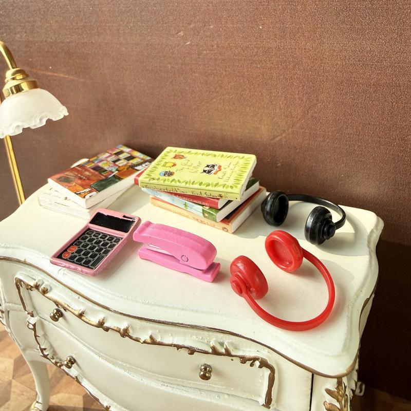 Decorador 10 Pçs Fones De Ouvido Calculadora Grampeador Casa Boneca Móveis Estudo Decoração 1/12 De Bonecas Vintage Mode