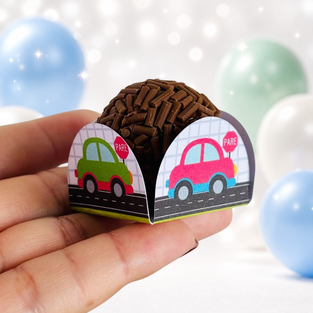 Kit 50 Forminhas Carros/Carrinhos Doce Brigadeiro Personalizada 4 Pétalas Aniversário Festa Infantil Lembrancinha