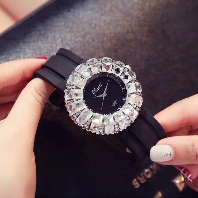 Moda criativa relógio feminino cravejado de diamantes na moda relógio feminino relógio de quartzo versão coreana relógio