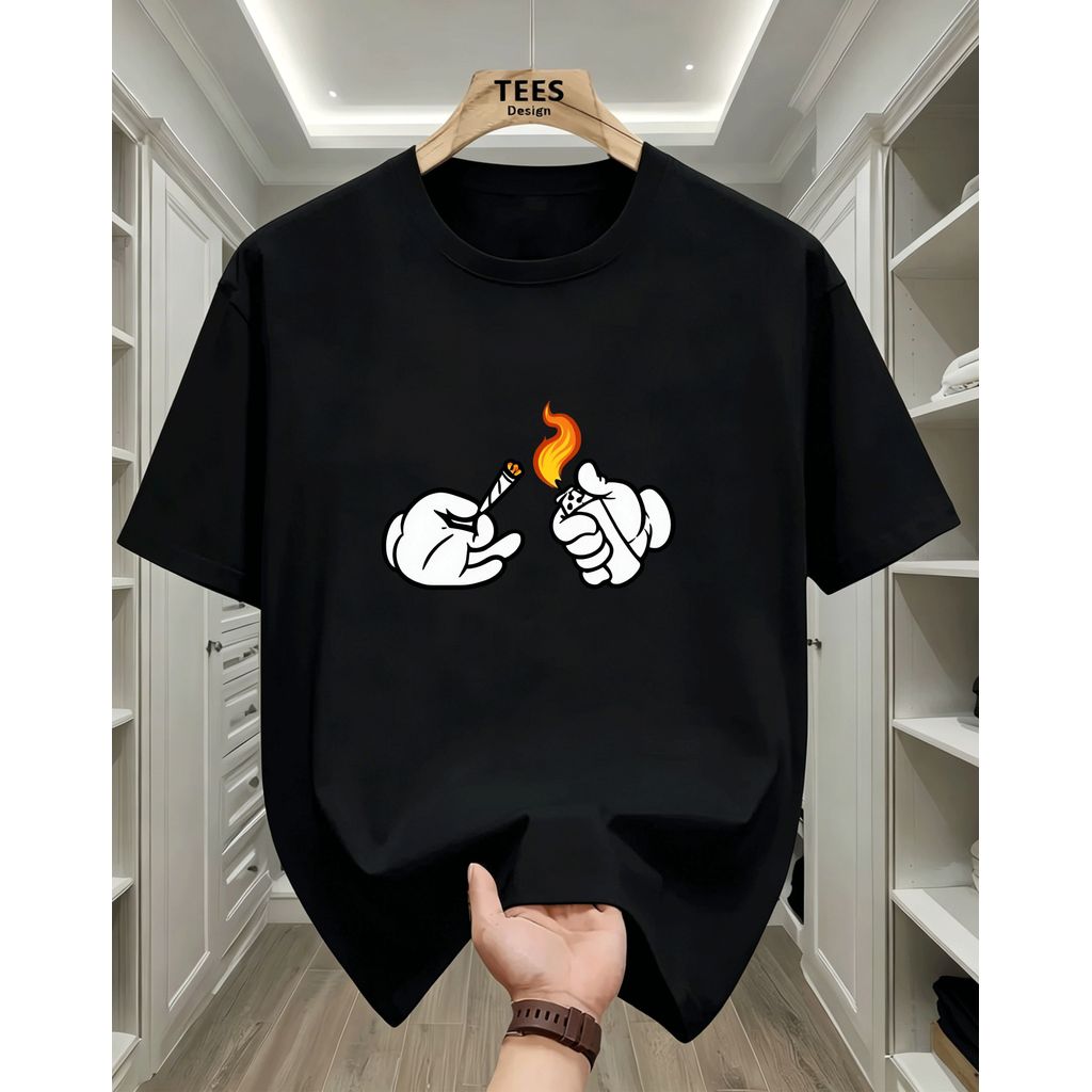 2026 Camiseta Feminina Estampa Mãos Acendendo Cigarro Moderna Estilosa Confortável Moda Feminina Tendência