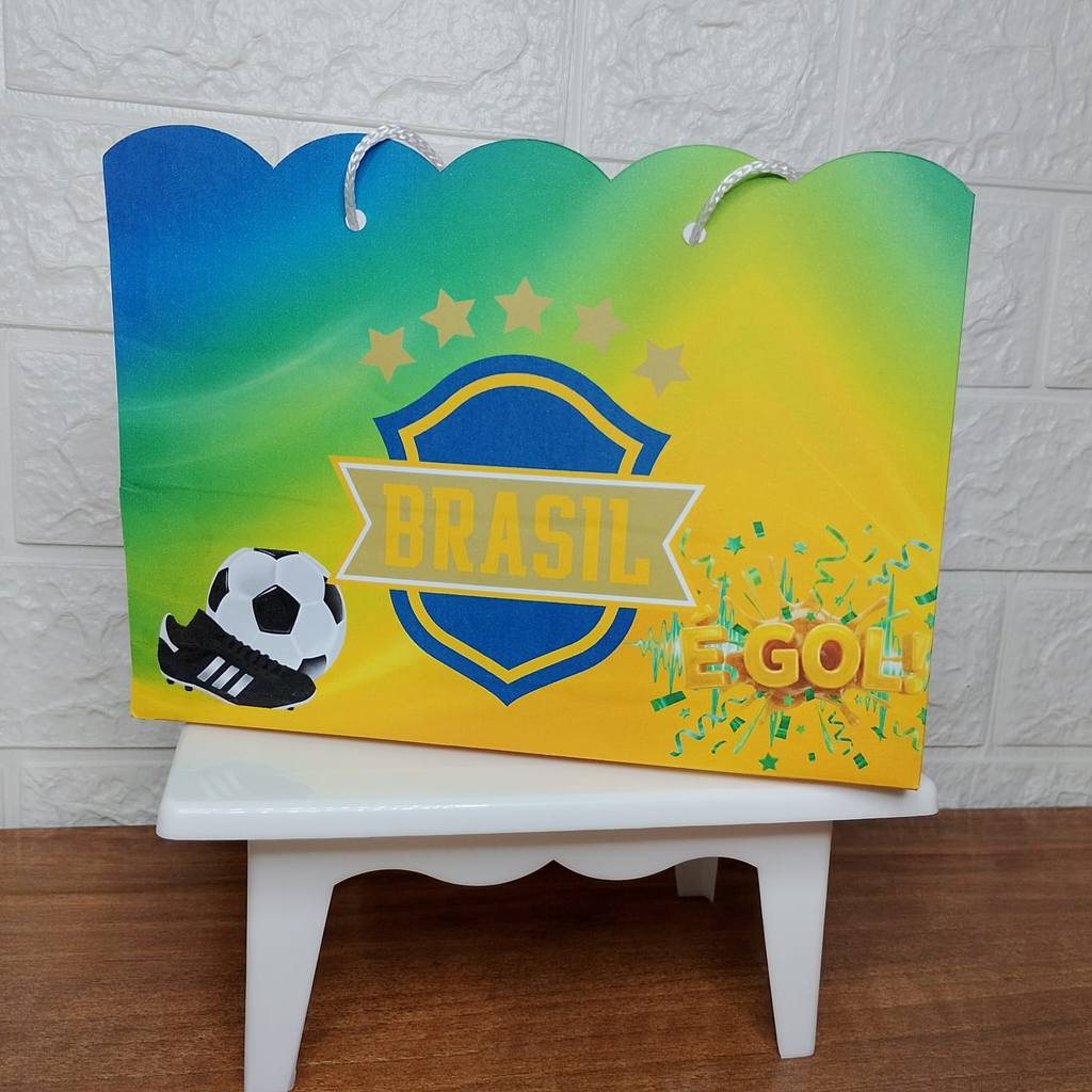 PEGUE E MONTE  Sacolinha Surpresa Personalizada  Brasil Copa -Futebol -Festa Infantil-Lembrancinha Aniversário