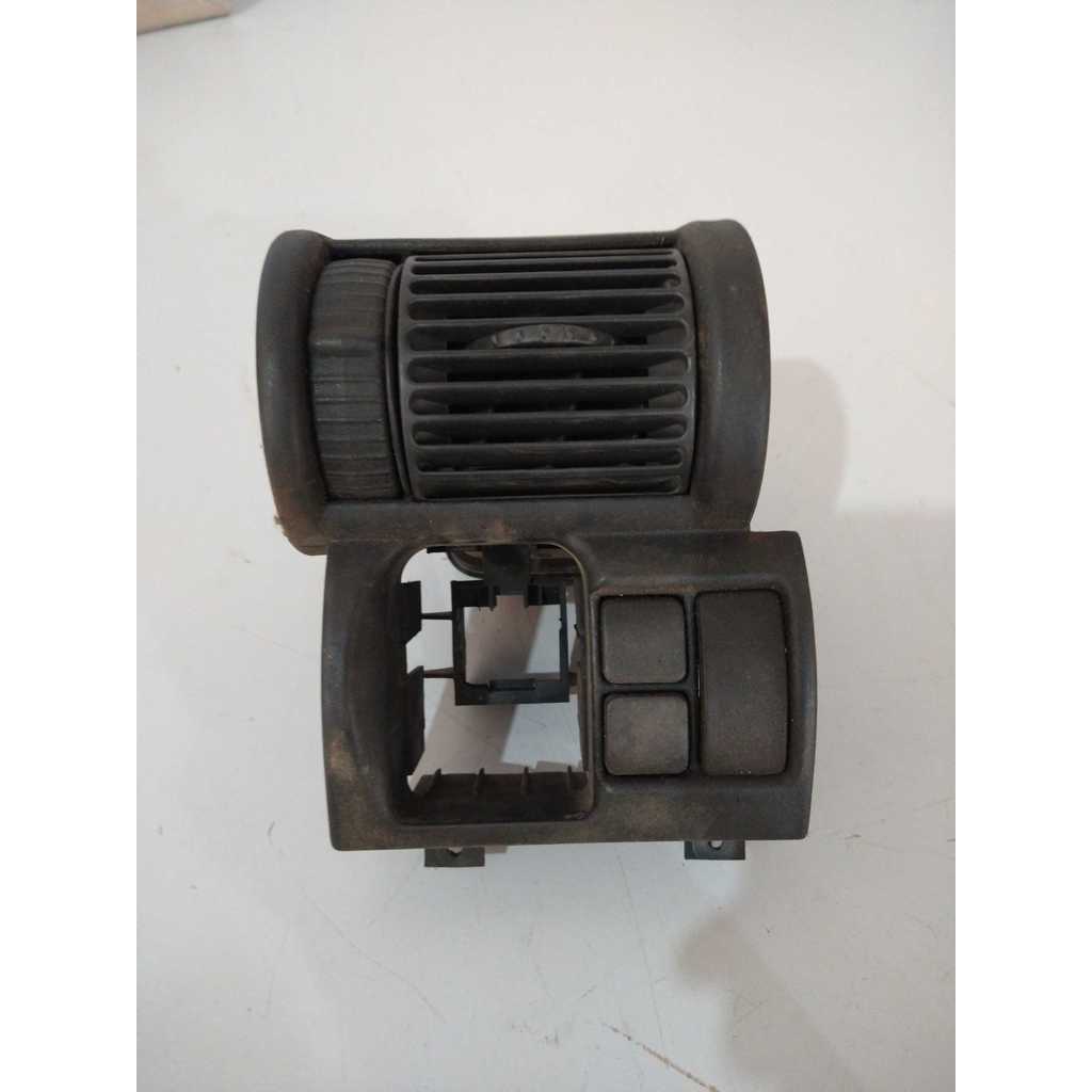 Difusor De Ar Esquerdo Do Painel Corsa Classic/wind/corsa...