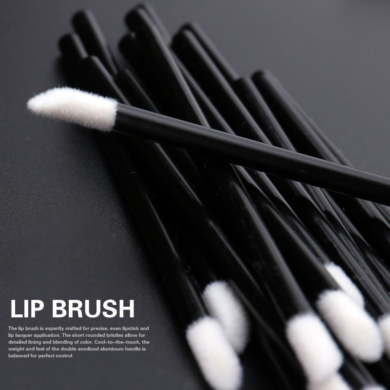 Pincel labial corretivo, batom, pincel de maquiagem, estúdio fotográfico, aplicação de batom, limpo, higiênico, descartá