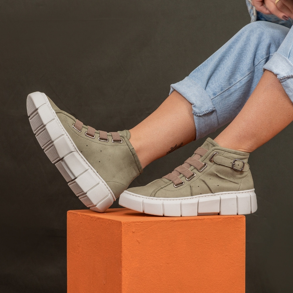 Tenis Cano Alto Cervus Shoes Couro Legítimo Cano Médio Ajustável Tratorada Conforto