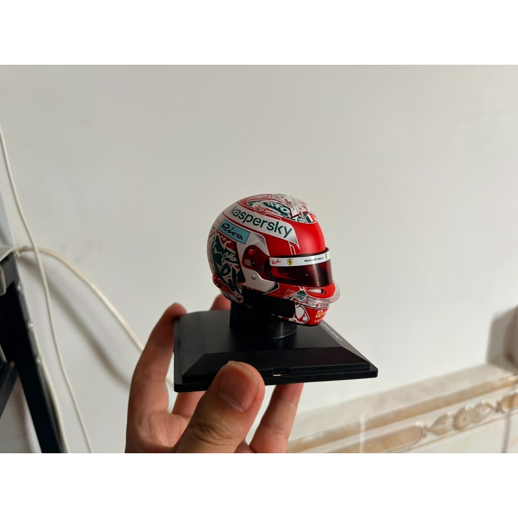 Capacete de carro de fórmula Spark F1 em escala 1/5 Modelo Emilia 2021 SF21 Leclair com detalhes de Base Restaurar colet