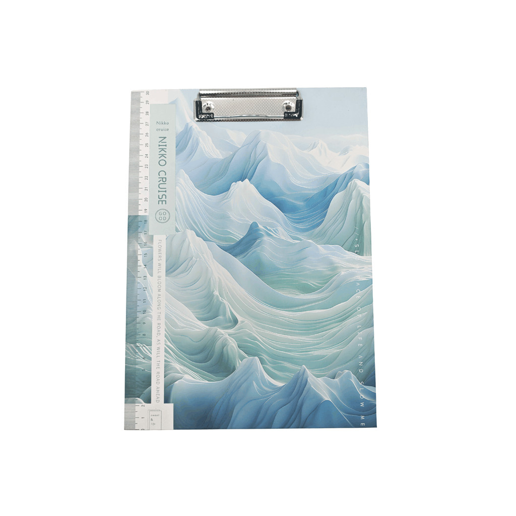 Prancheta colorido A4 com prendedor de metal e regua .MDF com desenho