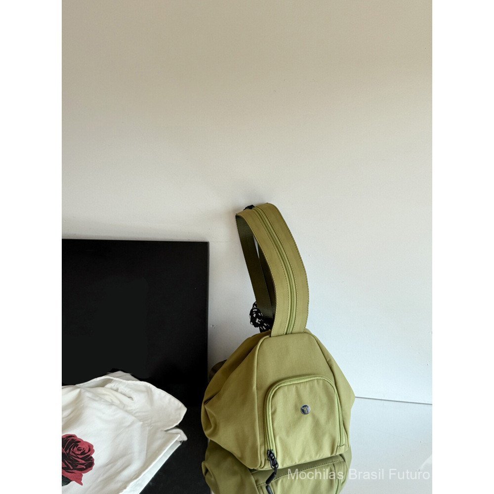 Mochila feminina com design de zongzi triangular pequeno, modelo novo de 2024, bolsa transversal conversível, opções ver