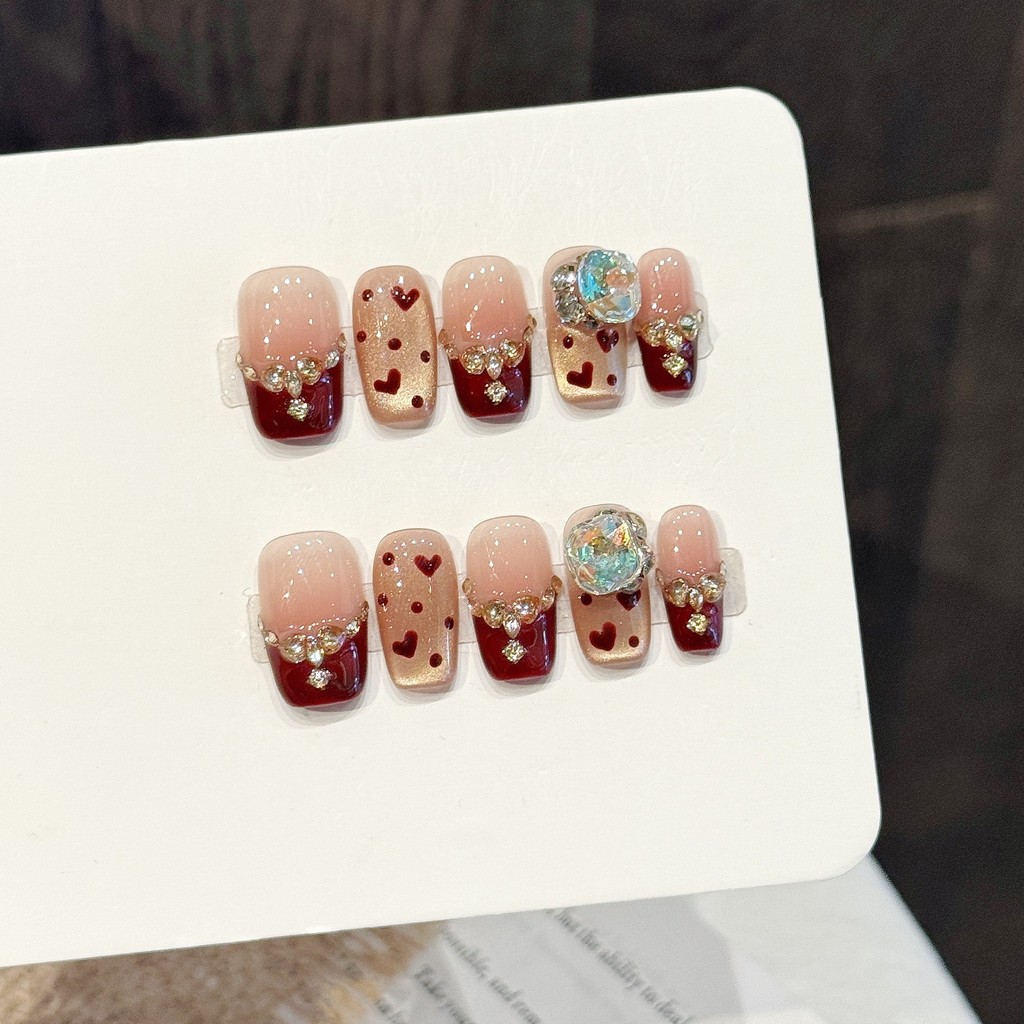 Unhas Postiças Artesanais na Cor Champagne com Efeito Olho de Gato, Manicure Francesa com Design de Coração Vermelho, Un