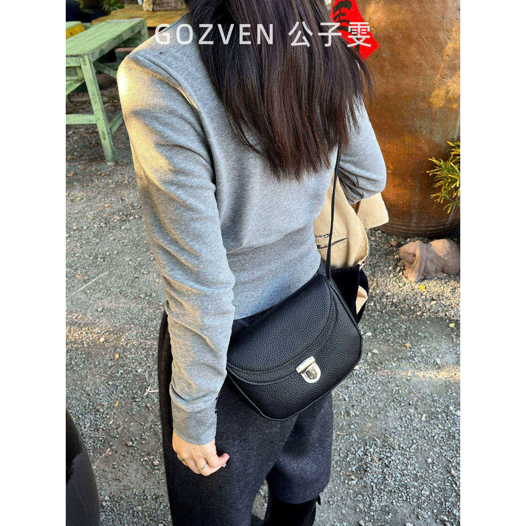 [Gongziwen] Bolsa de selim 2026 primavera verão novo estilo nicho retrô primeira camada de couro com aba e um ombro Cros