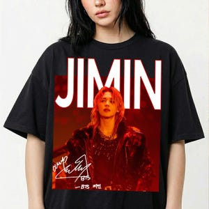 Camiseta Oversized Masculina Feminina Jimin BTS Vermelho Vintage, Camiseta Kpop Streetwear com Assinatura, Camisa