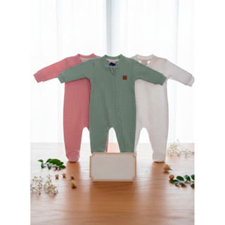 Kit 3 Macacão Suedine Liso para Bebê com Cores Minimalista em Oferta na Shopee