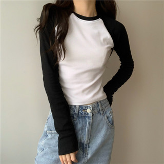 Preto branco cor combinando camiseta de manga comprida feminina ins na moda outono Design nicho em torno do pescoço solt