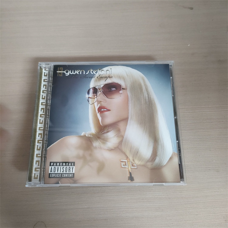 V4279 (Sem Vedação) Gwen Stefani The Sweet Escape huiyi2