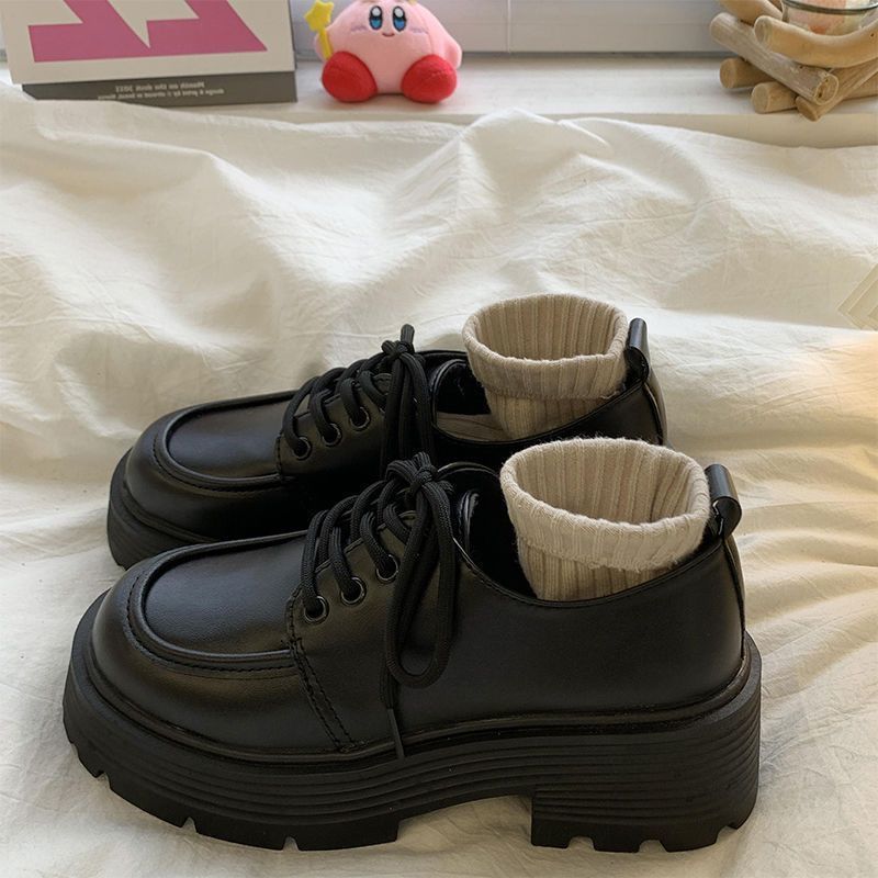 Preto de sola grossa All-Match pequenos sapatos de couro feminino aumentado Retro estilo britânico japonês jk único sapa