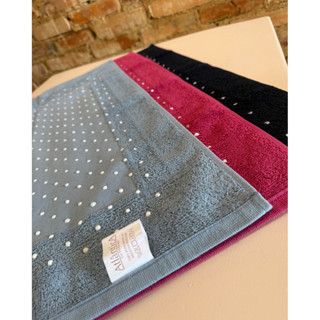 Toalha De Piso Gigante Luxo 580 G/m2 100% Algodão Pezinho Felpudo Com Antiderrapante 50x75Cm em Oferta na Shopee