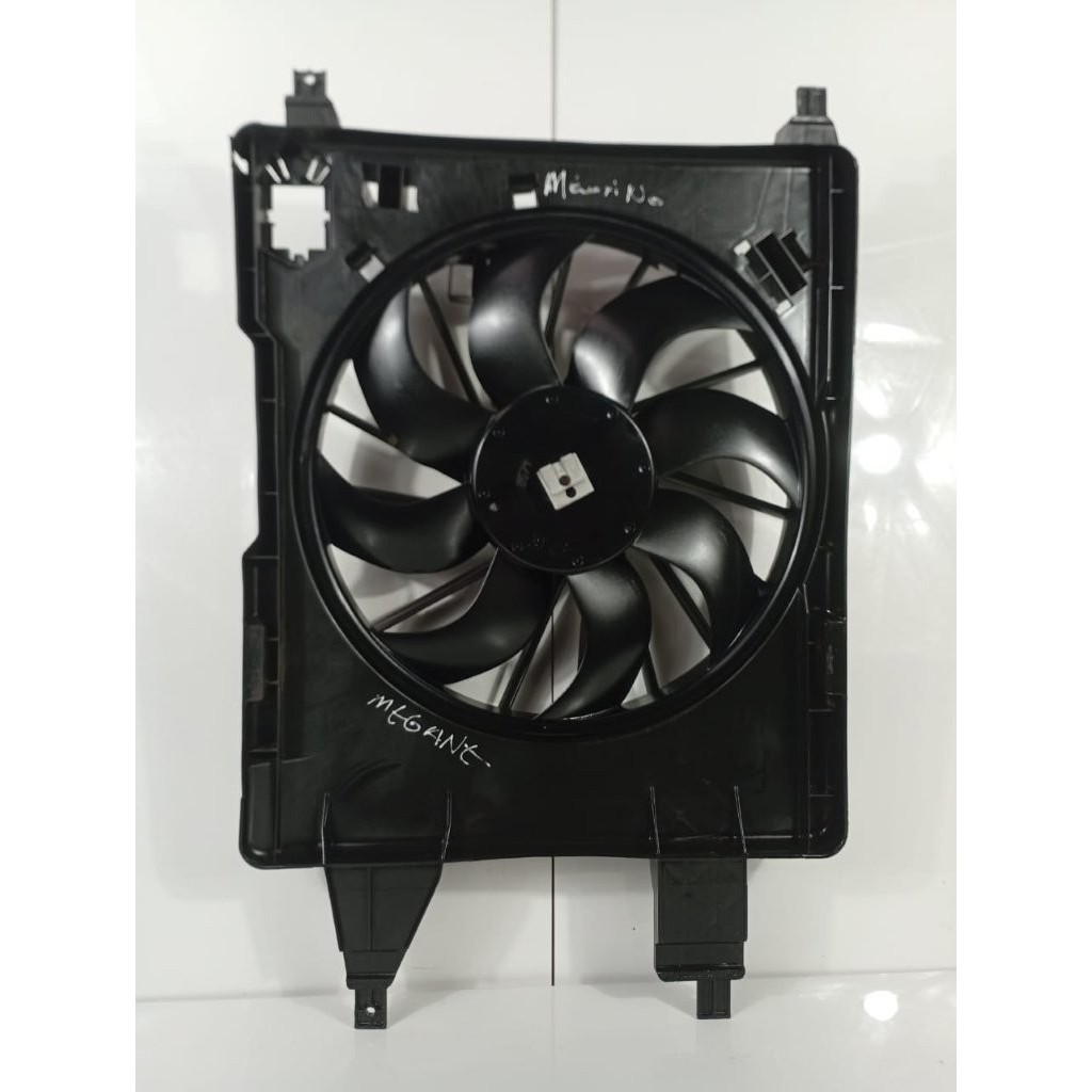 Defletor Ventoinha Radiador Megane Scenic 1.6 1997 A 2000