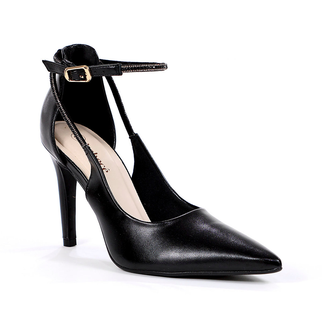 Scarpin Bebecê Napa Egeu Fivela Strass Salto Alto Fino Preto - Feminino