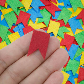 Bandeirinha Festa Junina de Feltro NÃO SEGUEM MONTADAS 40 Unidades 2,5 cm em Oferta na Shopee