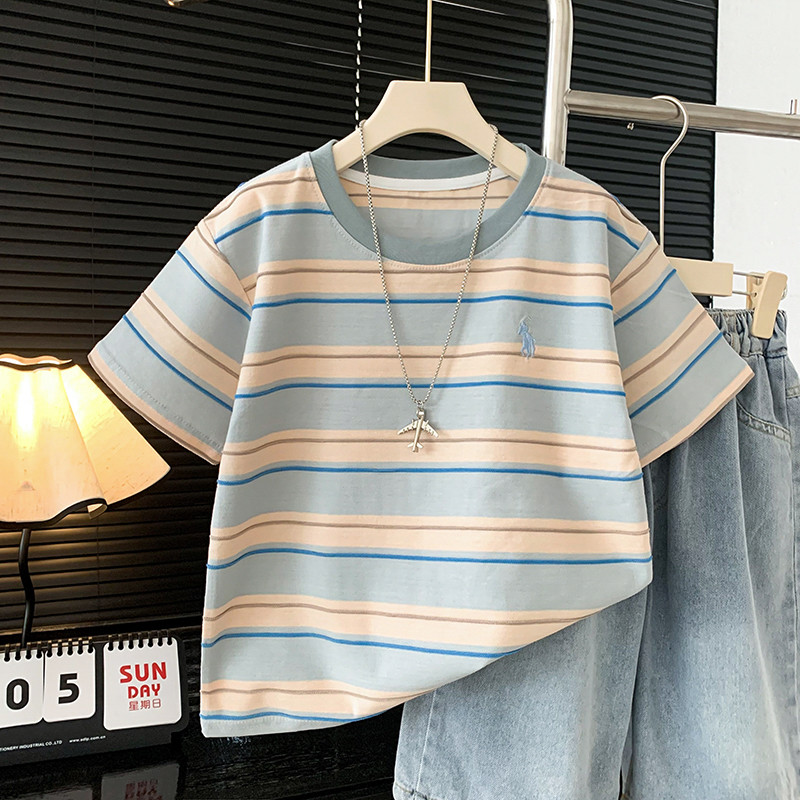 Roupas infantis meninos roupas de verão listrado camiseta de manga curta 2025 novo estilo verão médio grande crianças es