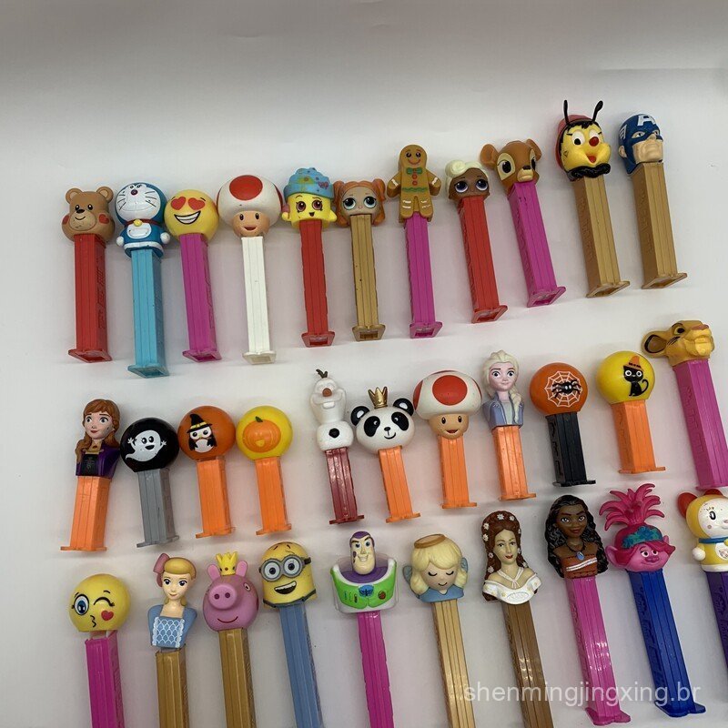 Produtos soltos: Caixa de doces PEZ, figura de desenho animado, recipiente retrátil, Hulk, Superman, Princesa Mary Bass