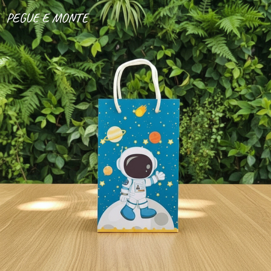 Sacolinha Surpresa tamanho M 23x14cm - Tema personalizado ASTRONAUTA/ESPAÇO - Lembrancinha Festa