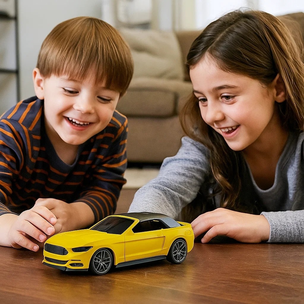 Carrinho Brinquedo Esportivo Amarelo Capô Aberto Rodas Presente Criança Veiculo Menino