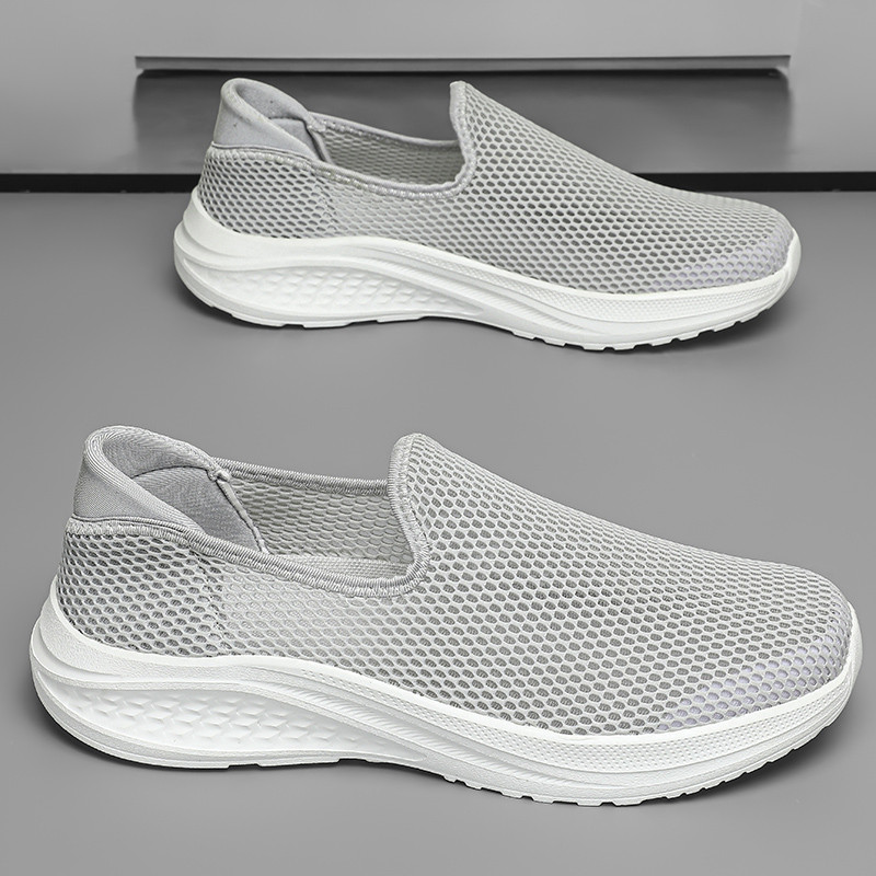 Tênis Masculinos Cinza Claro em Malha Oca, Slip On, Sola Branca Macia e Espessa, Calçado para Caminhada Diária