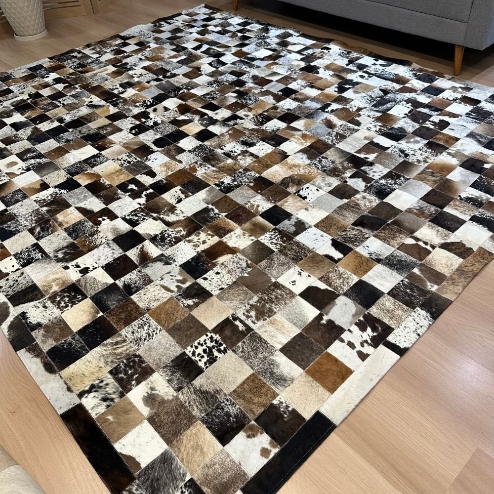 Tapete De Couro Marrom Malhado 250x300 Placa 10 cm Quadriculado