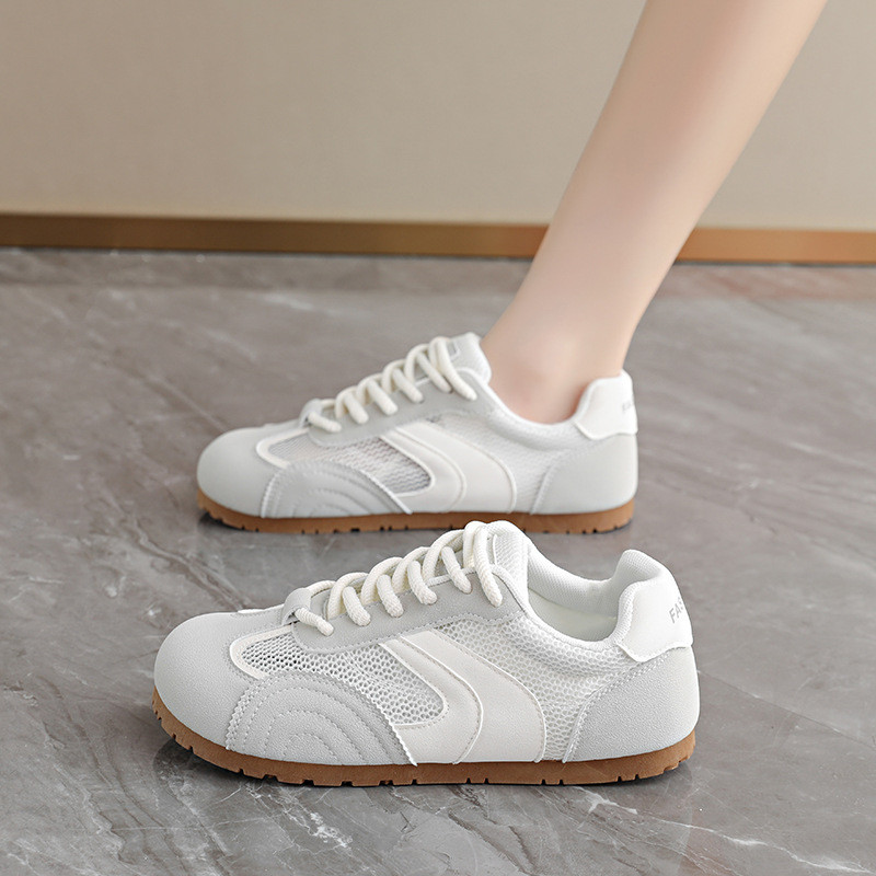 Sapatos femininos de verão Retro alemão sapatos de treinamento feminino 2026 novo estilo sapatos brancos versão coreana