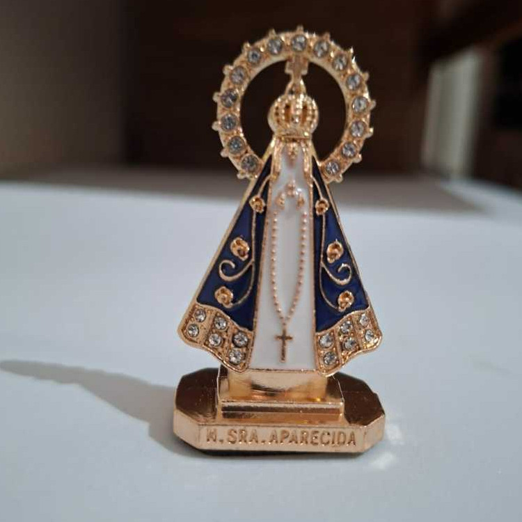 1/2/3 - Santinha de Carro Imagem Nossa Senhora Aparecida com Coroa Dourada para Carro — imagem 2 de 2