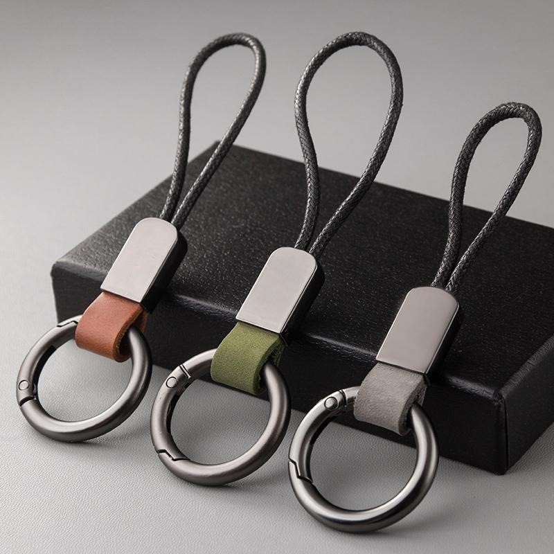 Simples chaveiro pingente requintado anel fivela carro corrente bloqueio anel casal mochila pingente masculino pequenas 