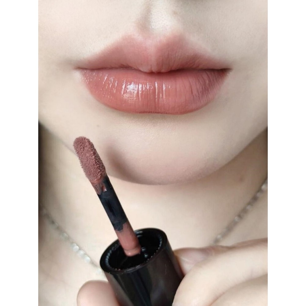 Baixo Saturado Lip Gloss Pseudo-Face Nude Batom Matte Matte Lip Cheek Dual-Use Liquid Blush Multi @-