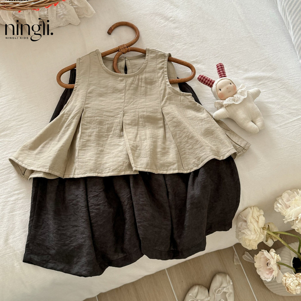 Estoque pronto [versão coreana roupas infantis] meninas terno solto verão bebê menina colete plissado Top perfil cinza c