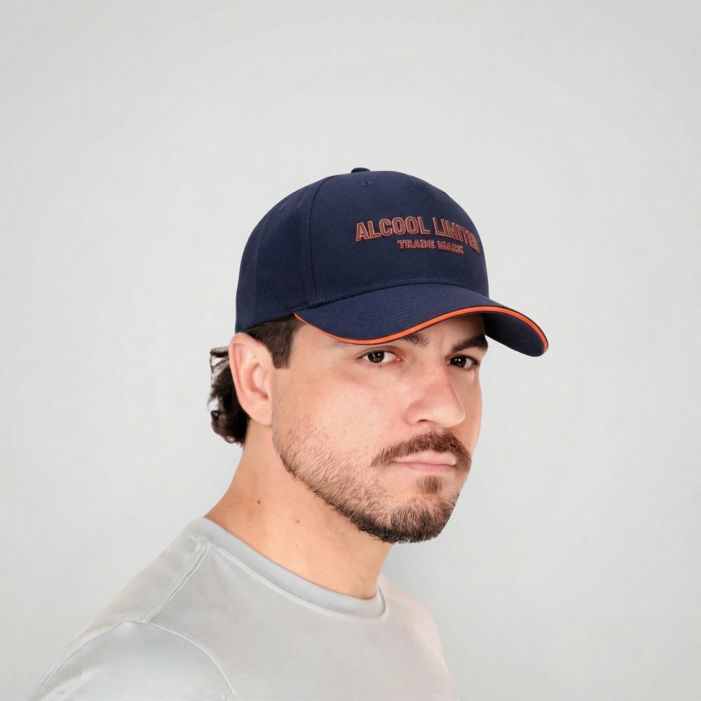 Boné Snapback Aba Curva Fechado Boné Snapback Aba curva Fechado
