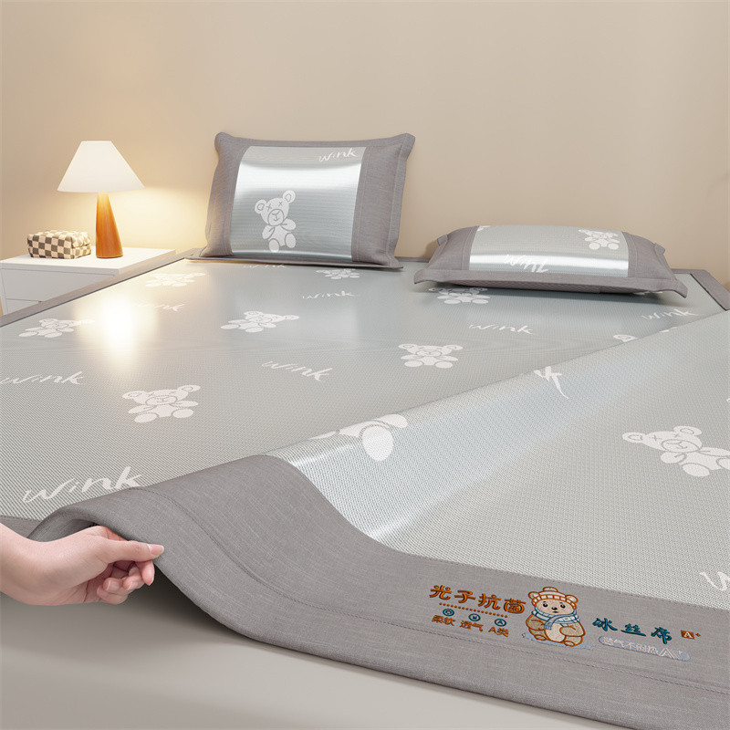 Conjunto de três peças de tapete de seda gelada com sensação legal, tapete fresco antibacteriano, tapete legal, conjunto