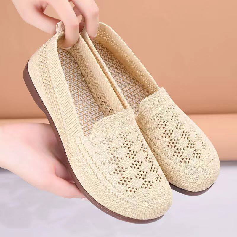 Verão novo estilo velho pequim sapatos de pano sapatos de rede feminina respirável sapatos de mãe oco sapatos de malha p